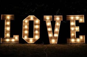 grandes lettres en 3D bois dismoiouien2019